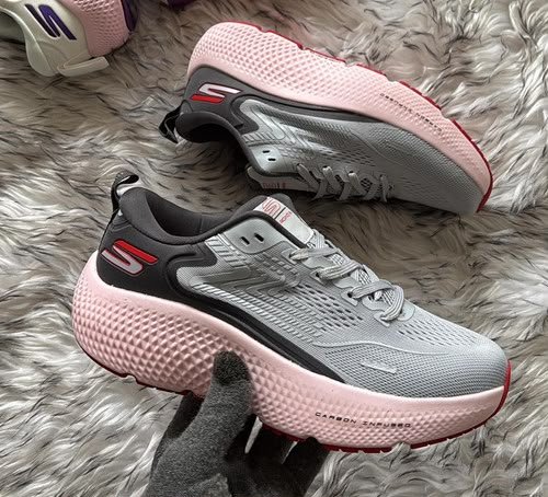 Brand: Skechers max road 6 