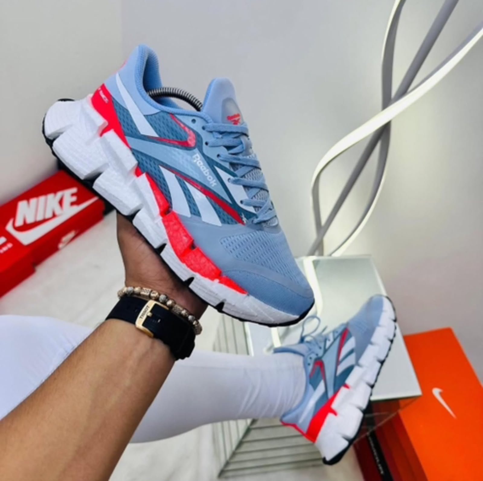 Brand: REEBOK FLOATZIG