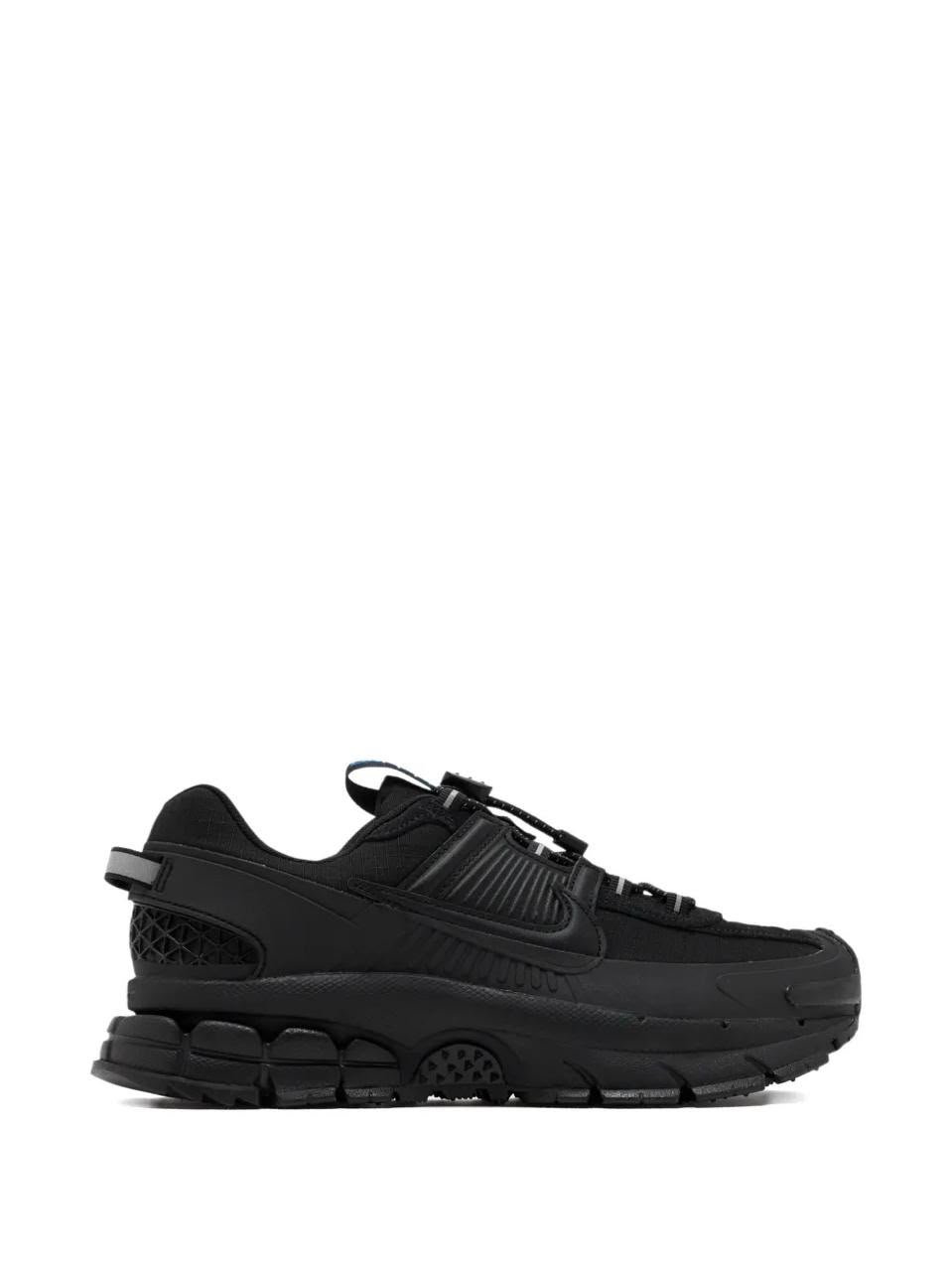 Brand: NIKE VOMERO 