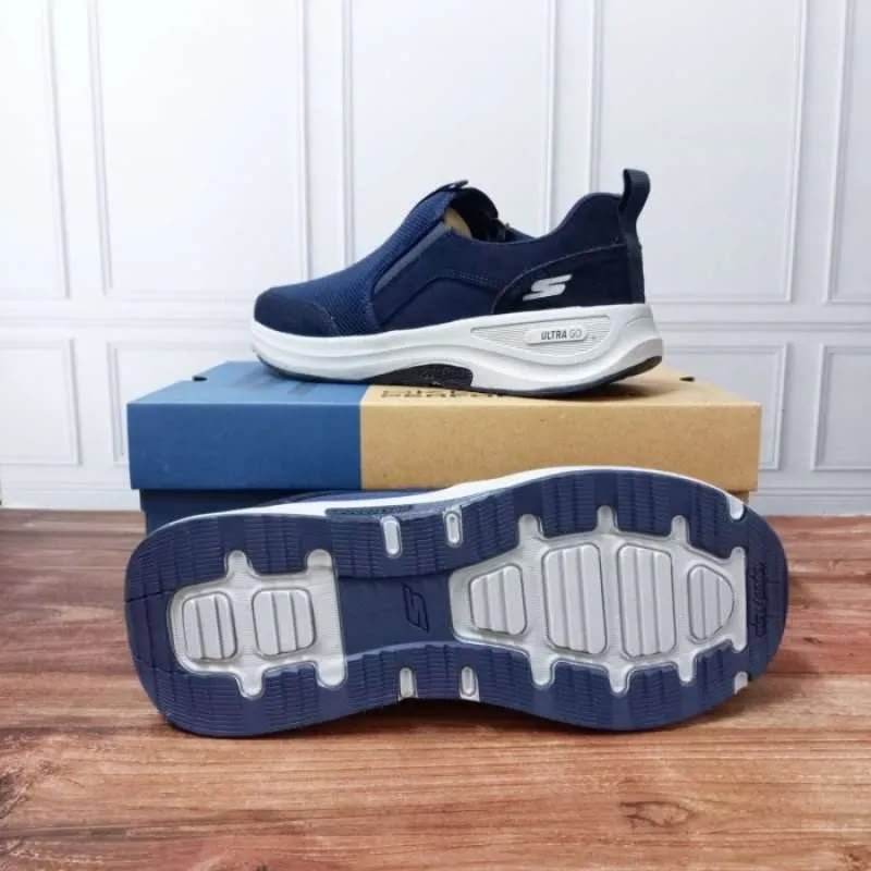 Brand : SKECHERS ULTRA GO 