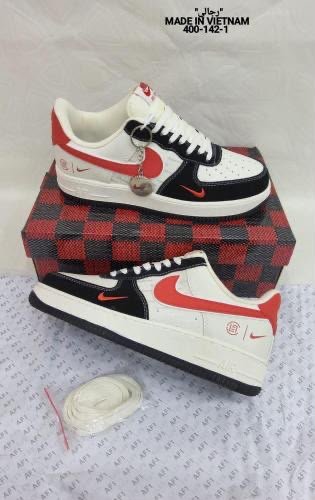 Brand: Air Force 1 supreme  