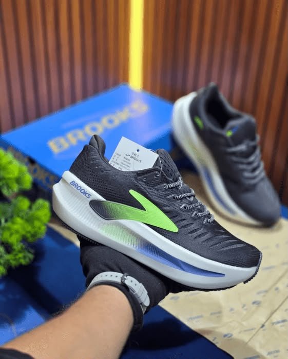 Brand: BROOKS  
