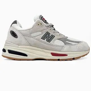 brand: New Balance 991 V2  
